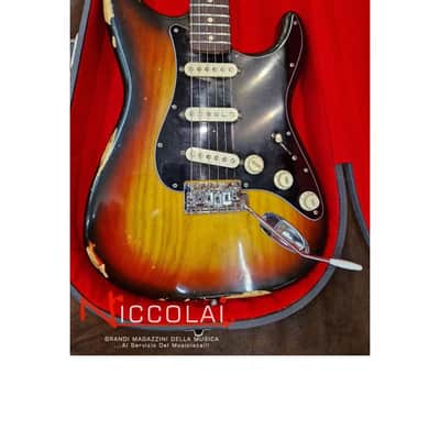Fender Stratocaster 3-Color Sunburst 1975 Ex Demo image 2