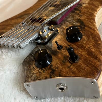 96 art Multiscale Headless 7 string Solidbody Guitar with Sophia Tremolo, Buckeye Burl, Ash, Purpleheart image 10
