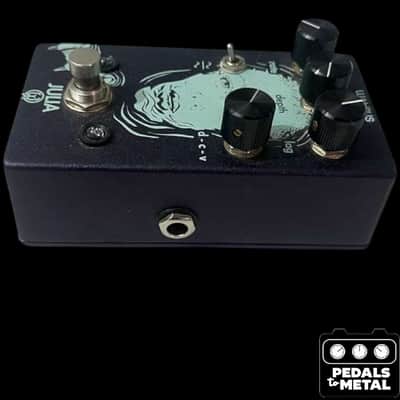 Walrus Audio Julia Chorus / Vibrato Limited Edition - Guitar Center 2017 - Black / Blue - X18294 image 4