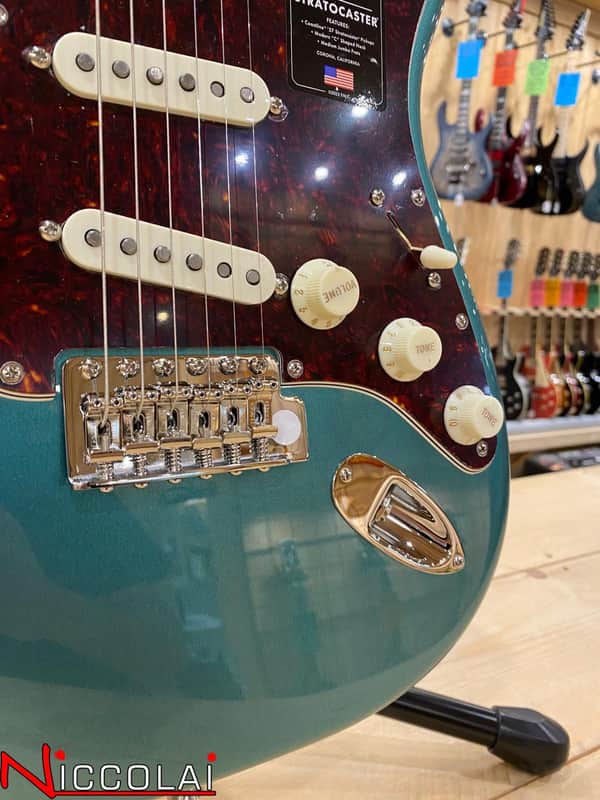 Fender American Professional Classic Stratocaster, Rosewood Fingerboard, Faded Sherwood Green Metallic image 1