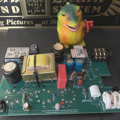 LunchBox WWA Turbo 15W Guitar/Instrument Tube amplifier with DI and 9V/1A pedal supply image 3
