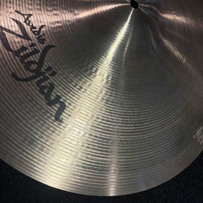 Zildjian Used 18 in. A Crash Ride Cymbal 1559g image 2