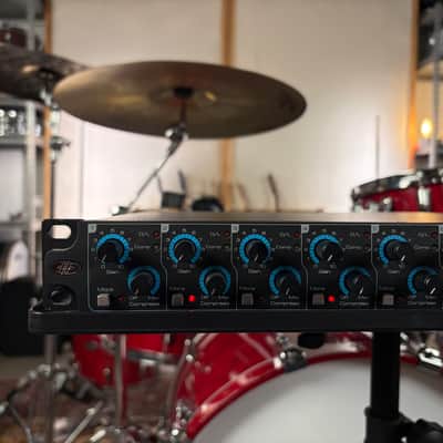 Focusrite OctoPre MkII 2010s - Black image 3