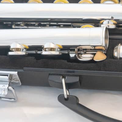 Yamaha YFL-261 Silver-plated Open-Hole Standard Flute *Cleaned & Serviced image 8