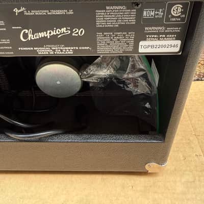 Fender Champion 20 20-Watt 1x8" Guitar Combo Amplifier w/ Effects – Tested & Working imagen 12