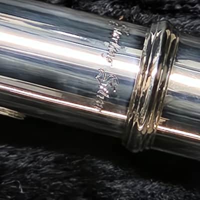 Selmer Omega flute - sterling silver, gold engraved lip plate, open hole, low B image 10