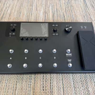 Line 6 Helix LT 2025 with Backpack - Present - Black image 1