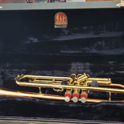 Conn Director Shooting Star Trumpet with case and Mouthpiece image 4