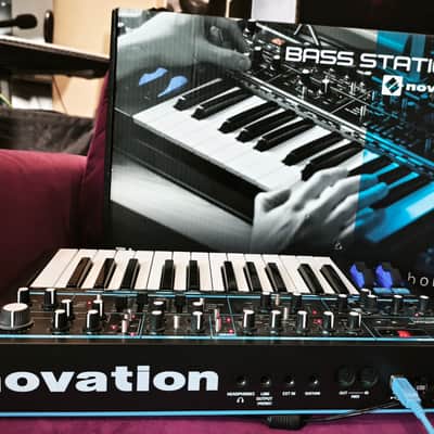 Novation Bass Station II 25-Key Synthesizer 2013 - Present - Black