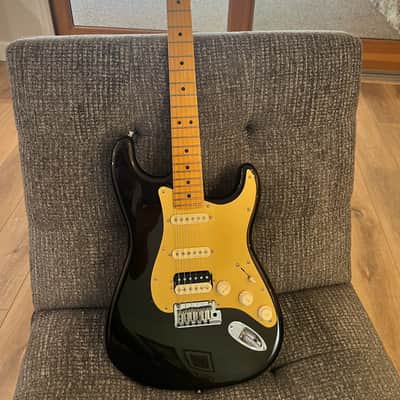 Fender American Ultra Stratocaster HSS 2023 - Texas Tea image 2