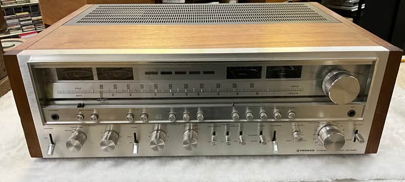 Pioneer SX-1080 120-Watt Stereo Solid-State Receiver 1976 - 1978 - Silver image 1