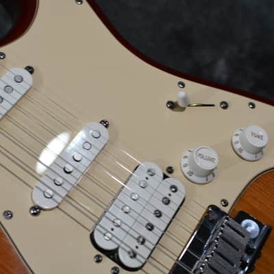 Fender American Series Stratocaster HSS 2003 Sienna Sunburst w Deluxe case & FAST Shipping image 8
