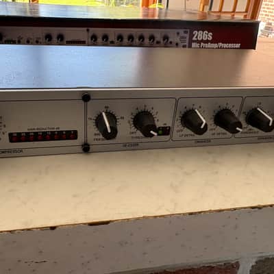dbx 286s Microphone Preamp Processor 2010s - Silver image 4