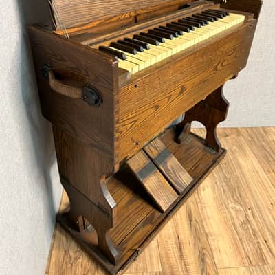 Estey Folding Pump Reed Organ - Style JJ - Rare image 2