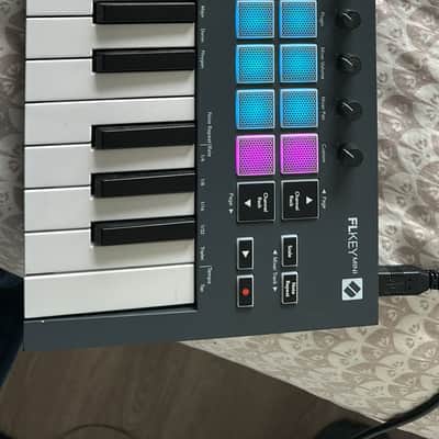 Novation FLkey Mini 25-Key MIDI Controller 2022 - 2026 - Black image 2