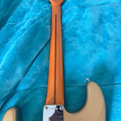 1998 Fender American Vintage ’57 Stratocaster AVRI – Aztec Gold – Lindy Fralin Pickups + Original Pickups Included – Complete Case Candy image 6