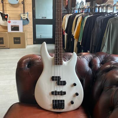 1980's Peavey USA Dyna Bass Neck Thru Design Unity Series White w/Original Case, Tags. COM image 3