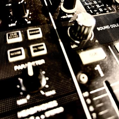 Pioneer DJM-450 2-Channel DJ Mixer 2010s - Black image 2