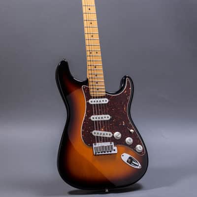 Fender American Standard Stratocaster 1995, Sunburst image 2