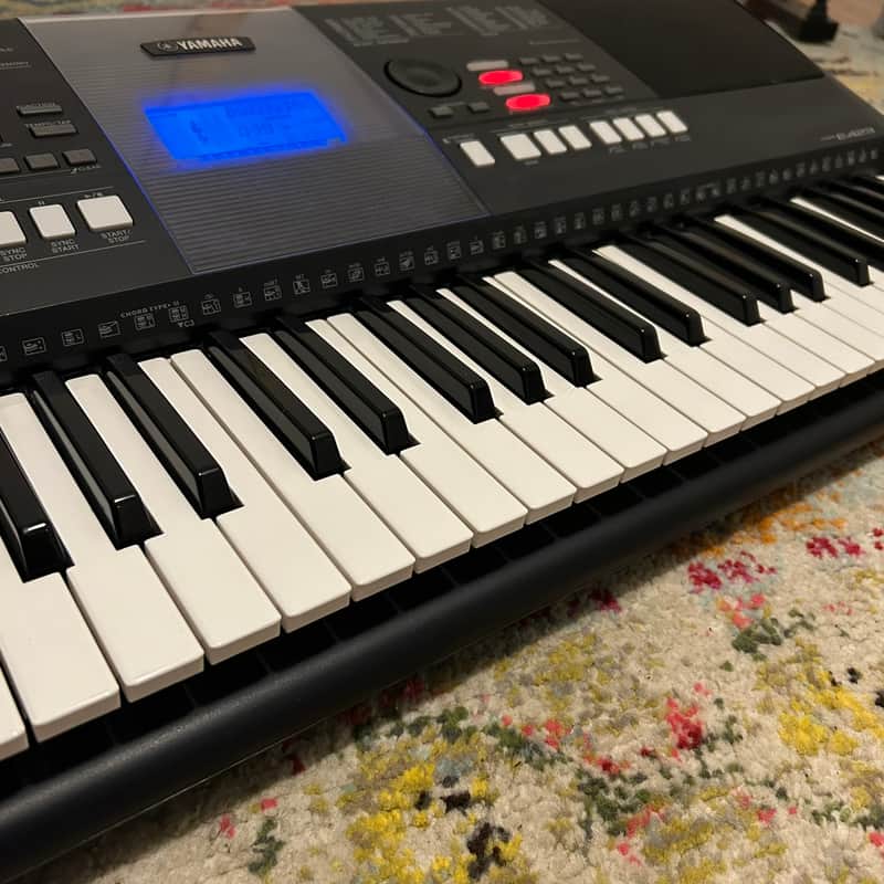Yamaha PSR-E423 61-Key Portable Keyboard | Reverb