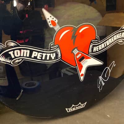 Steve Ferrone's, Tom Petty and the Heartbreakers 24" Remo/Gretsch Logo Bass Drum Front Head, Autographed! - Black image 6