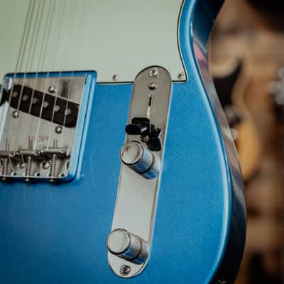 Fender Limited Edition Vintera II Road Worn '60s Telecaster, Rosewood Fingerboard, Lake Placid Blue, w/Deluxe Gigbag image 3