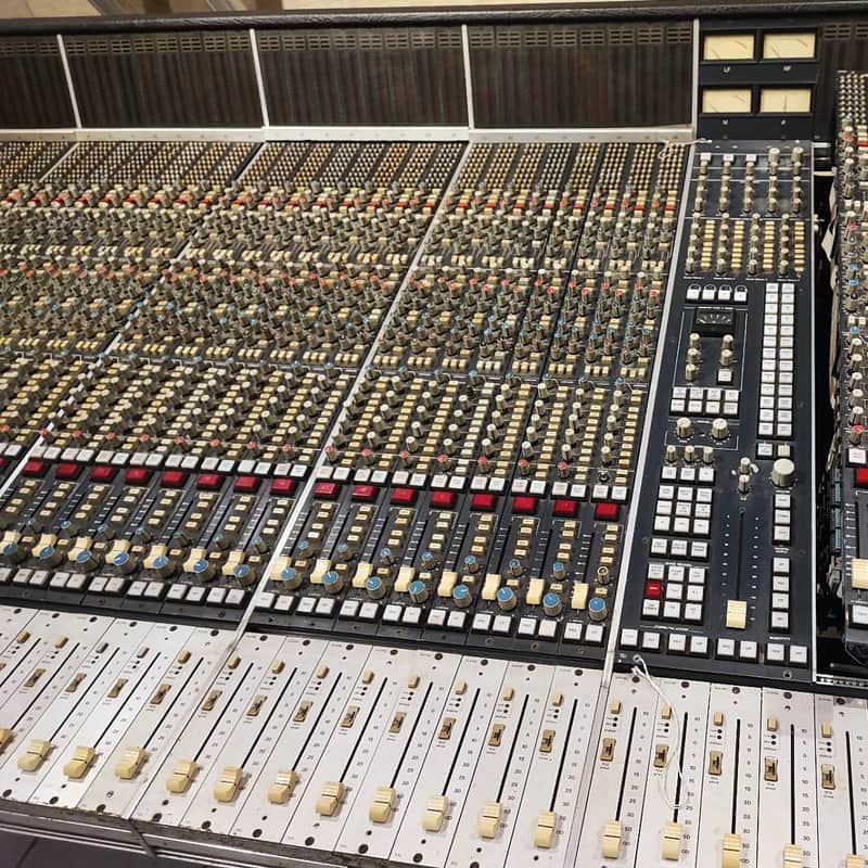 Solid State Logic 4000 E 32 Channel Strip, Compressor and Master