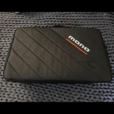 Mono Pedalboard Rail Medium with Truetone CS12 Power Supply with Stealth Accessory Case Black image 3