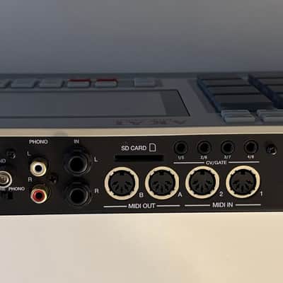 Akai MPC Live II Standalone Sampler / Sequencer Retro Edition 2020 - Present - Grey image 4