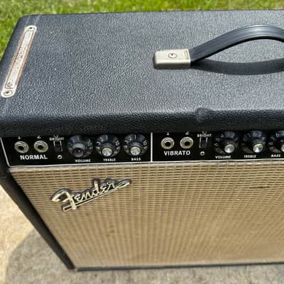 Fender Vibroverb 2-Channel 40-Watt 1x15" Guitar Combo 1963 - 1964 - Black Panel w/ JBL image 2