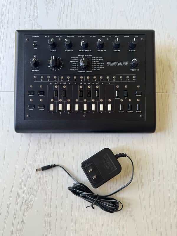 Willzyx Xoxbox 303 clone (Roland TB-303)