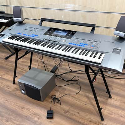 Yamaha Tyros 5 76 note Arranger Keyboard & MS05 Speaker System image 2