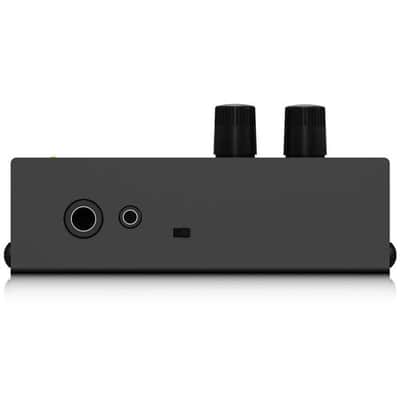 Behringer Micromon MA400 Ultra-Compact Monitor Headphone Amplifier, 15Hz-25 kHz Bandwidth, 2 kOhms Input Impedance image 2