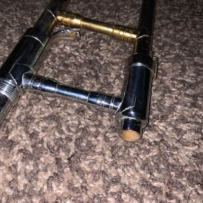 Vintage 1957 Getzen Super Deluxe Bb Tenor Trombone with mouth piece and hardshell case image 16