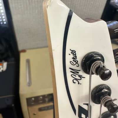 Ibanez PGM301-WH Paul Gilbert Signature 2003 - 2008 - White image 10