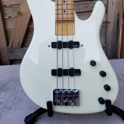 G. Gould (Modulus) USA GGj4 Maple Neck 4 String Jazz EMG 9v Bass Guitar White & Gator Deluxe Case image 1