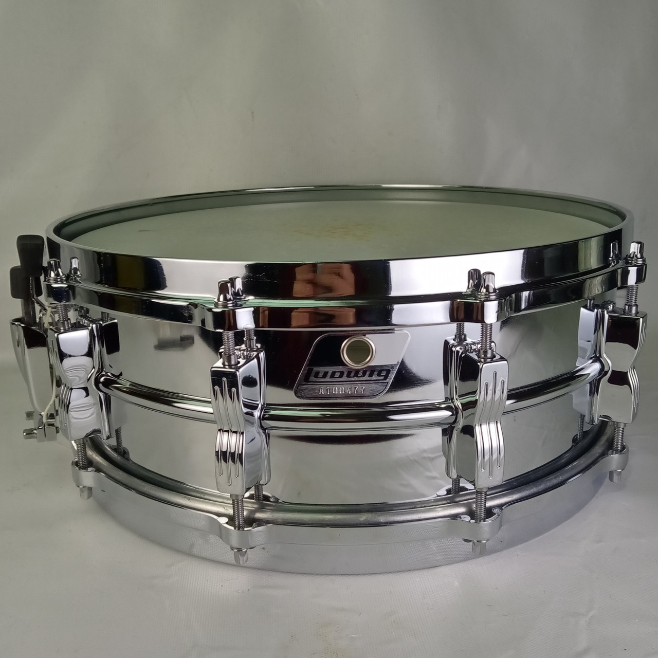 Ludwig Rocker 10Lug Snare Drum 80s 5x14"Vintage Chrome Aluminum Black/White — main photograph
