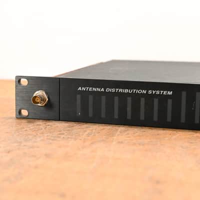 Shure UA845-UB UHF Antenna Distribution System - 692-716 MHz CG01PGF image 4
