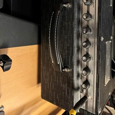 Supro 1612RT Amulet 15-Watt 1x10" Combo Amp with Supro switch image 5