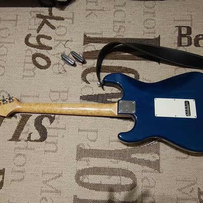 G&L Legacy Special - See-through blue image 3