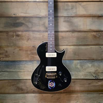 Limited Edition 1998 Gibson USA Blues Hawk Signed by B.B. King w/ Extras image 8