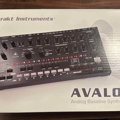Abstrakt Instruments Avalon Bassline - Black / Red LED image 4