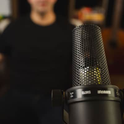 PODCAST— Shure SM7B Cardioid Dynamic Microphone 2001 - Present - Black