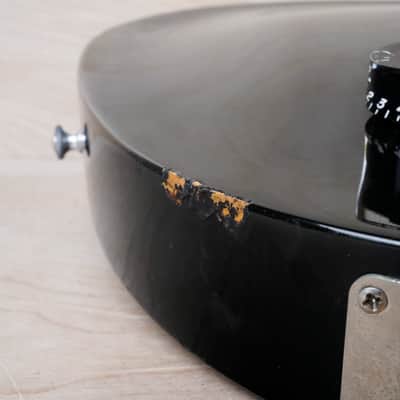 Gibson Les Paul Studio 1999 Ebony w/ Bag image 5