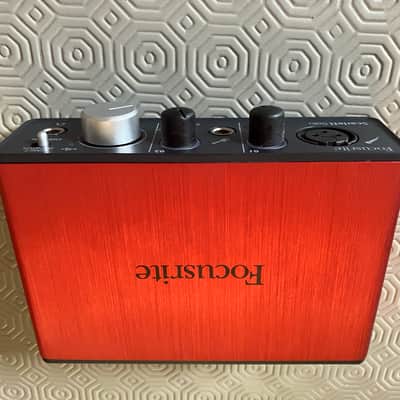 Focusrite Scarlett Solo USB 2.0 Audio Interface 2015 - 2016 - Red / Black image 4