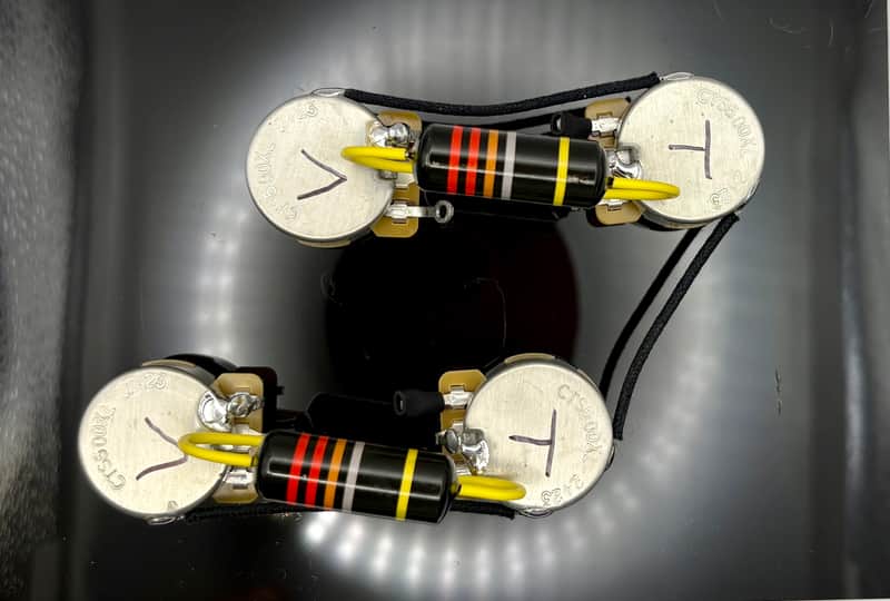 Gibson Les Paul 50s style wiring harness with new Bumblebee 0.022uF paper in oil capacitors and matched set CTS split long shaft 550k pots 5% +/- tolerance image 1