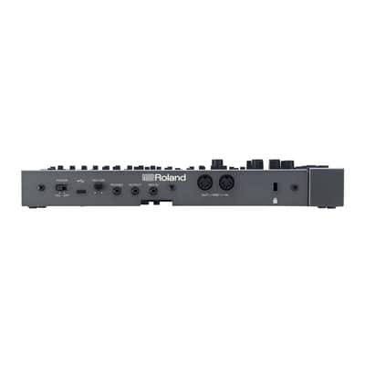 Roland JD-08 64 Presets MIDI USB and External Clock Input Metal Front Construction Portable and Compact 108 Waveforms Tabletop Sound Module Boutique Synthesizer image 4
