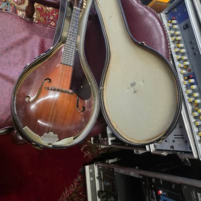 Martin 2-15 Mandolin 1950s   - Sunburst image 21