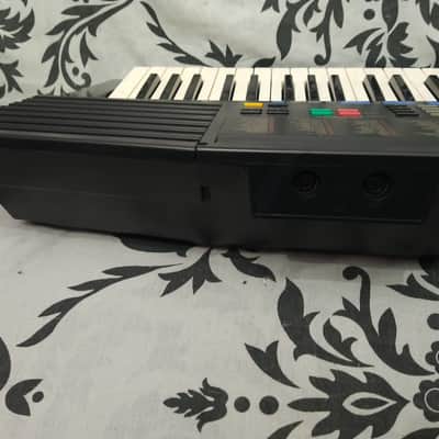 YAMAHA PSR-47 SYNTH KEYBOARD 1990 MIDI PROGRAMMED HARD CASE image 11