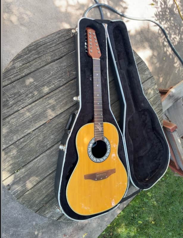 Ovation  Celebrity CC65 12 string acoustic guitar with hardshell case
